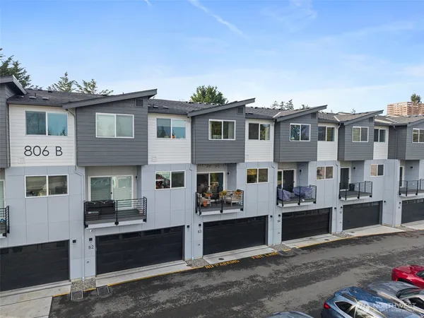 $3,400 | 806 164th Street Southwest, Unit B3, Lynnwood, WA 98037