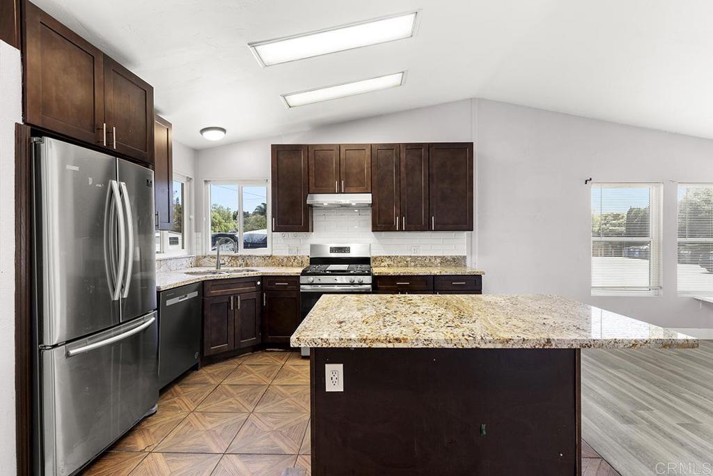 1638 Calavo Road, Unit SPC 39 Fallbrook, CA 92028 - Photo 16 of 40