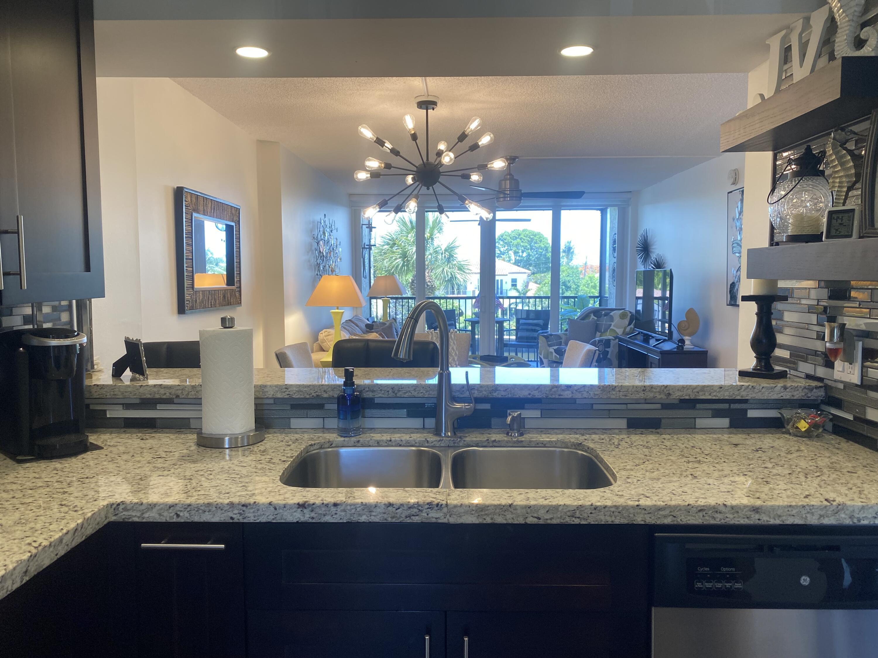 18 Royal Palm Way, Unit 306 Boca Raton, FL 33432 - Photo 14 of 39 IMG_9444