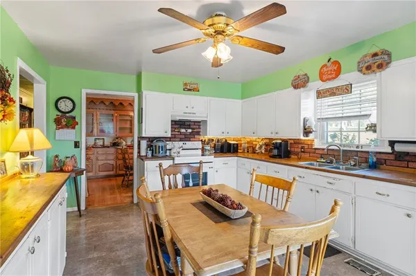 $285,000 | 14449 Highway 71, Savannah, MO 64485