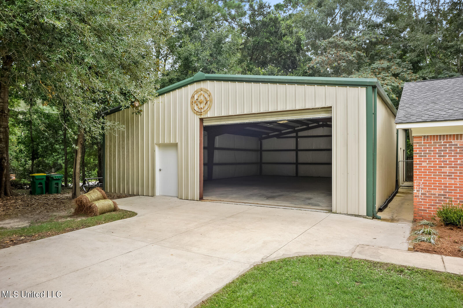 9232 Ridgeview Drive Ocean Springs, MS 39564 - Photo 6 of 20 F9CE3AA8-7505-4C5E-89B8-E2FB8F5F44D9