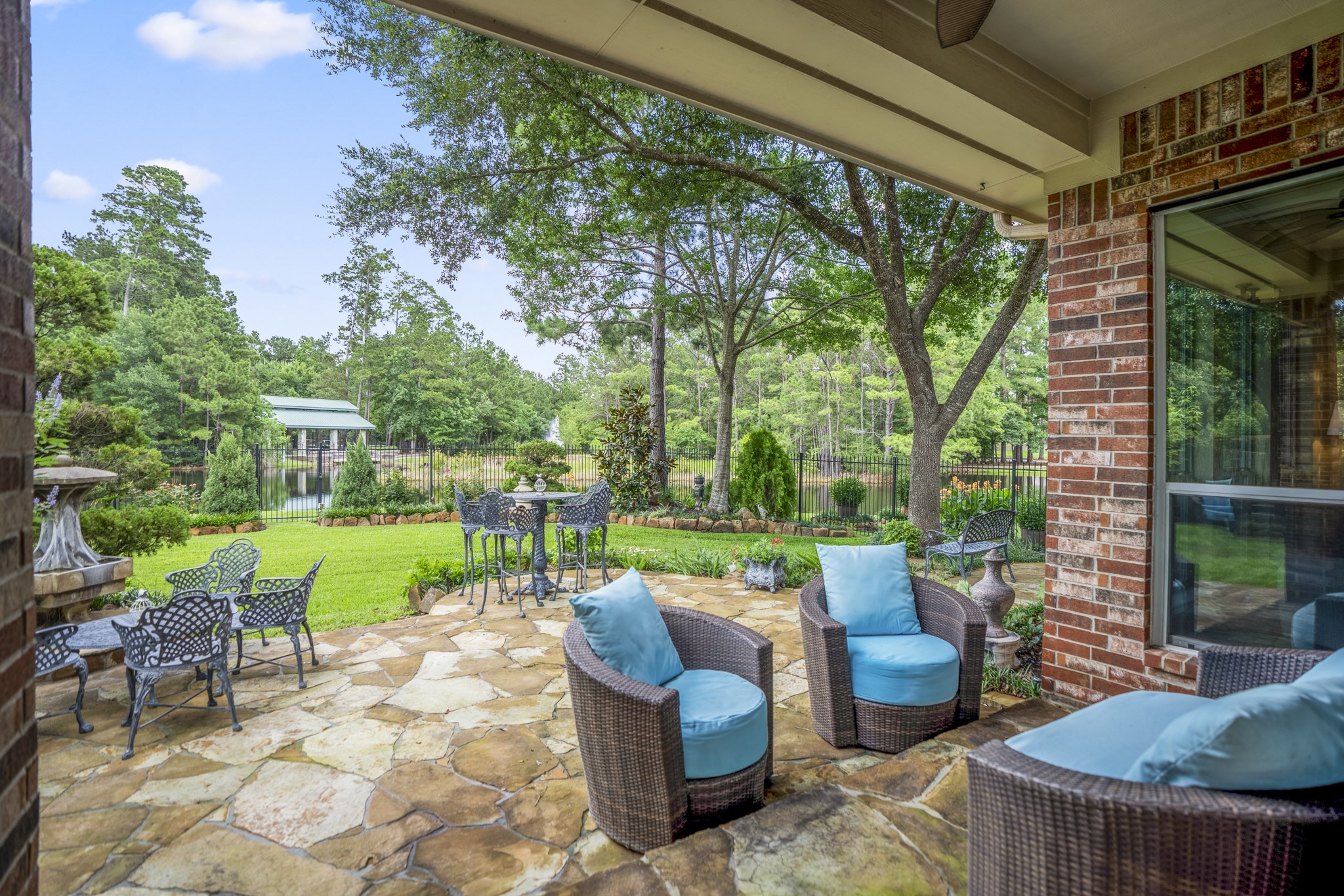 67 North Pentenwell Circle Spring, TX 77382 - Photo 38 of 50 a view of backyard with seating area and green space