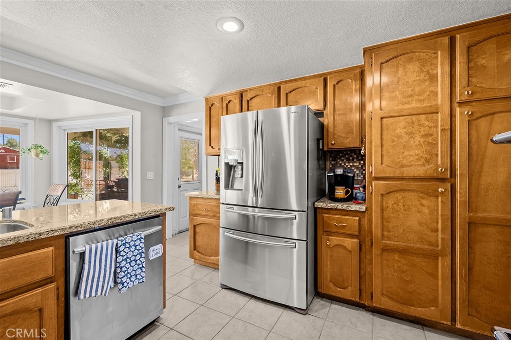 15093 Mandan Road Apple Valley, CA 92307 - Photo 19 of 56