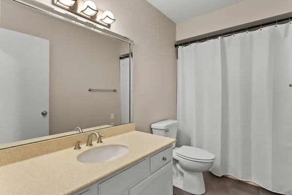 $122,500 | 5911 36th Ave Court, Unit 16, Moline, IL 61265
