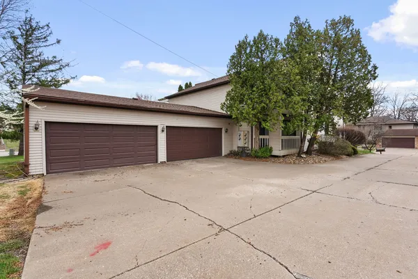 $122,500 | 5911 36th Ave Court, Unit 16, Moline, IL 61265
