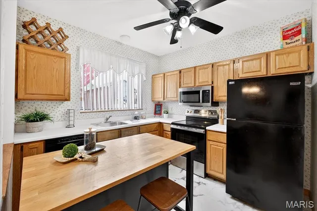 $299,900 | 5782 Kingsbury Place, St. Louis, MO 63112