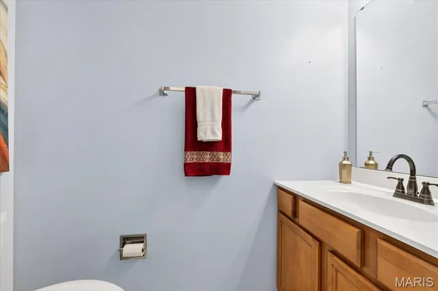 $299,900 | 5782 Kingsbury Place, St. Louis, MO 63112