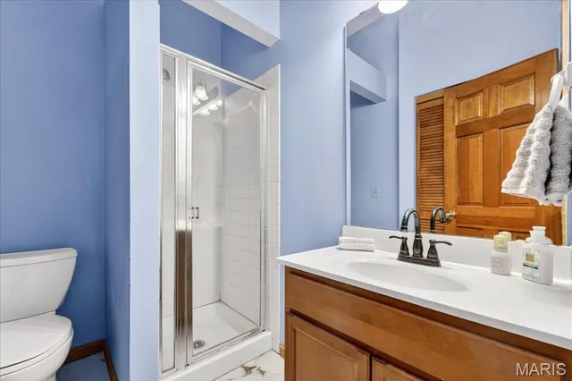 $299,900 | 5782 Kingsbury Place, St. Louis, MO 63112