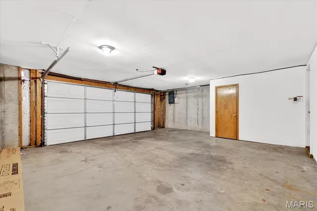 $299,900 | 5782 Kingsbury Place, St. Louis, MO 63112