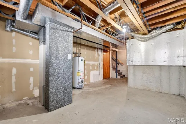 $299,900 | 5782 Kingsbury Place, St. Louis, MO 63112