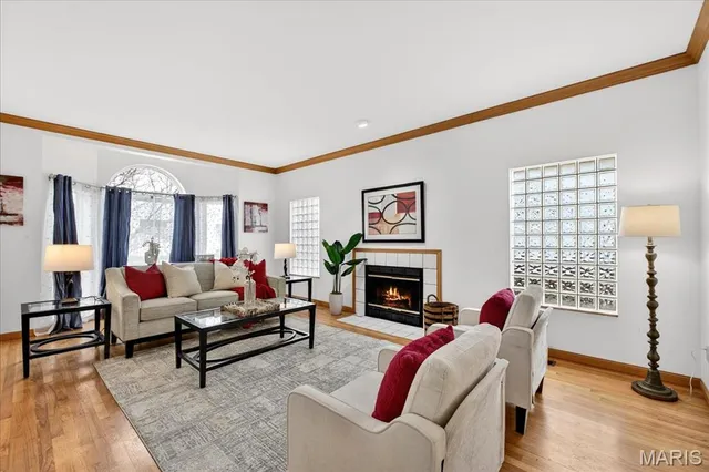 $299,900 | 5782 Kingsbury Place, St. Louis, MO 63112