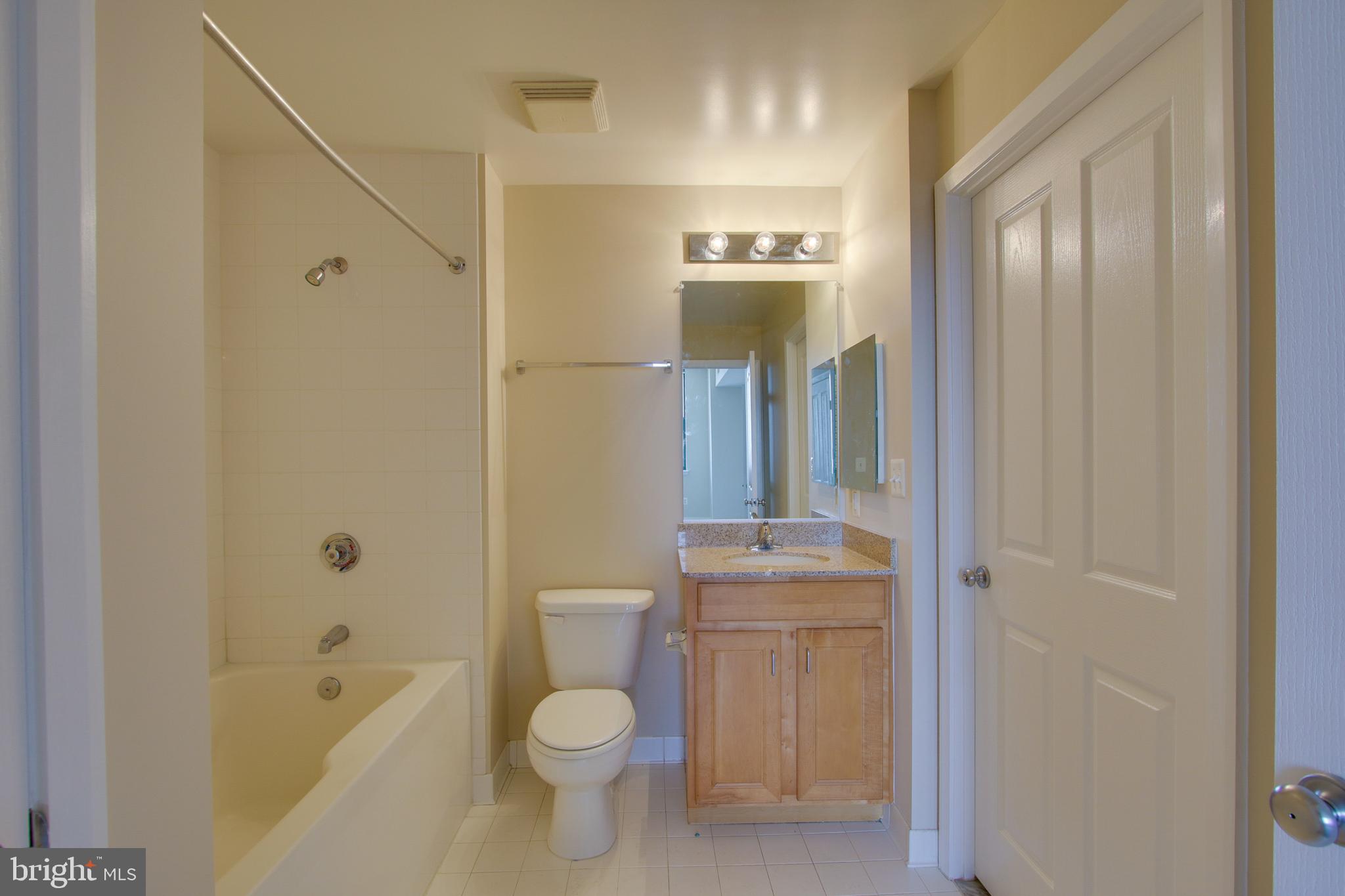 414 Water Street, Unit 2907 Baltimore, MD 21202 - Photo 13 of 18