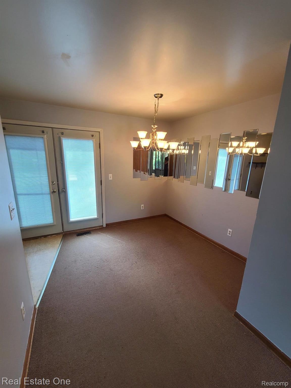48604 Sugarbush Road New Baltimore, MI 48047 - Photo 7 of 29 Gallery Image 7