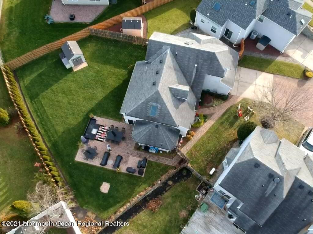 51 Kentucky Way Freehold, NJ 07728 - Photo 4 of 23 screen_4b50f86595cde9fa_1639683364588