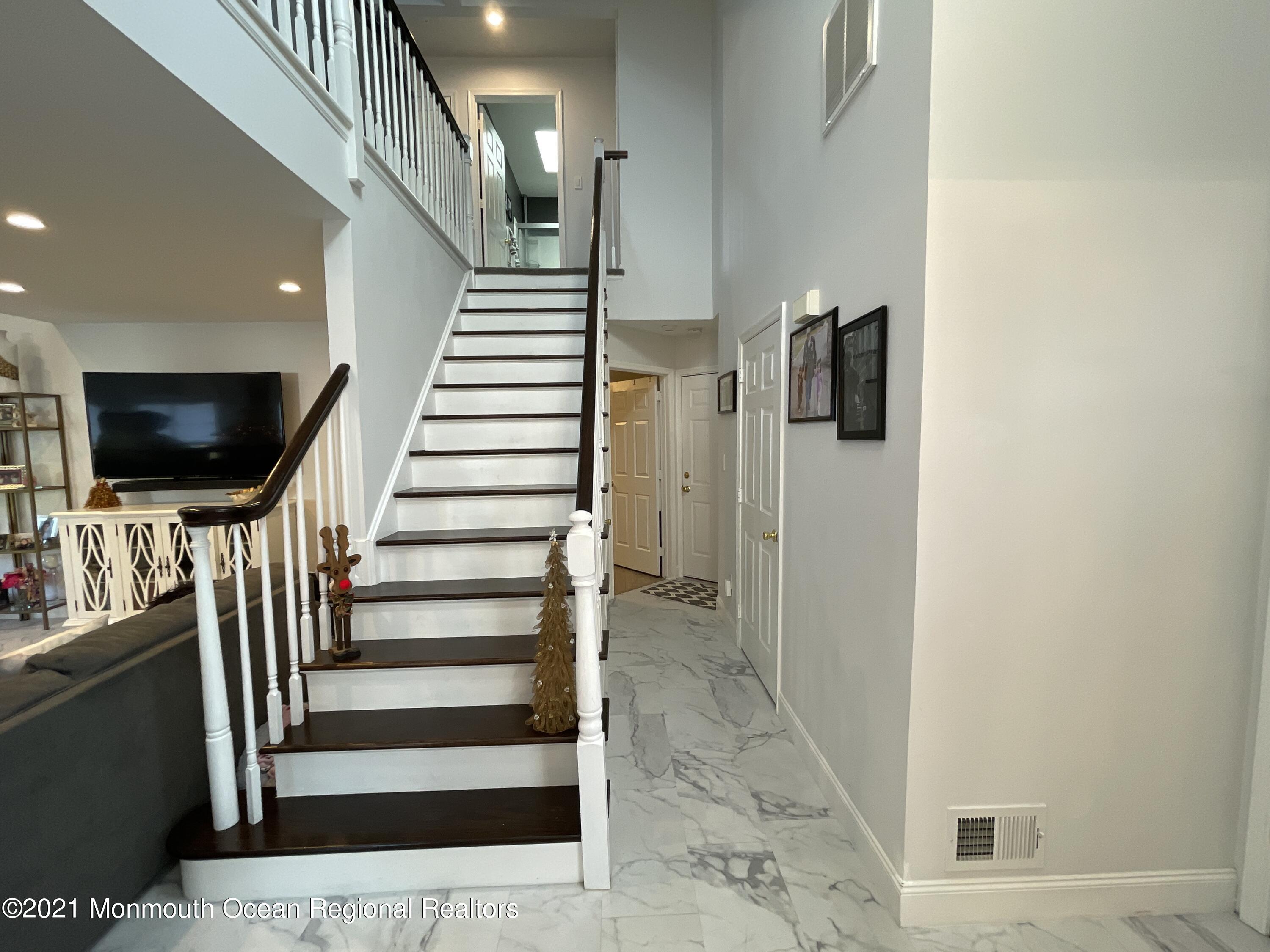 51 Kentucky Way Freehold, NJ 07728 - Photo 7 of 23 DJI_20211216_140822_810