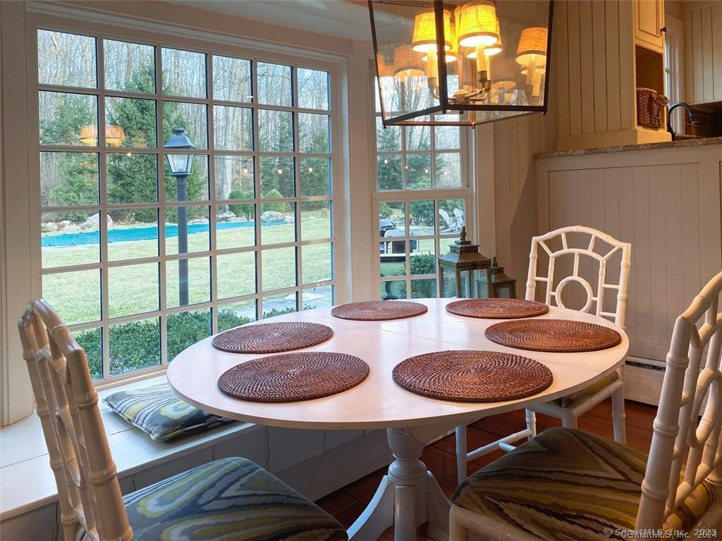 231 Turtle Back Road New Canaan, CT 06840 - Photo 14 of 29 Eat-in kitchen