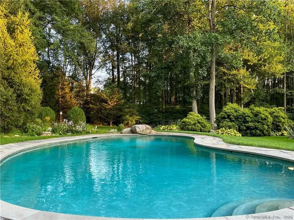 a view of a lake from a yard