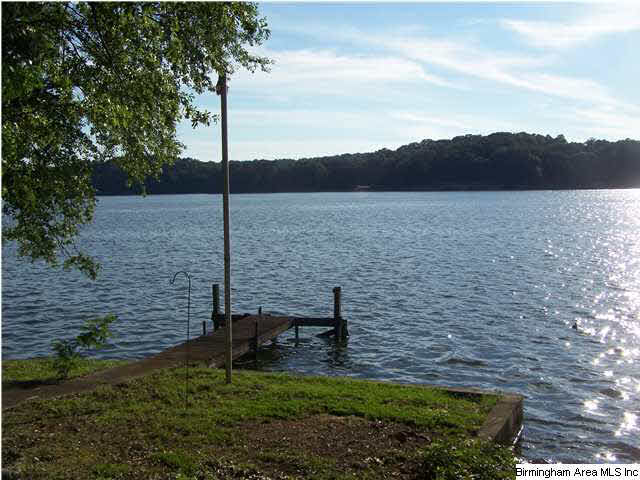 583 Ridgeway Circle Talladega, AL 35160 - Photo 2 of 17