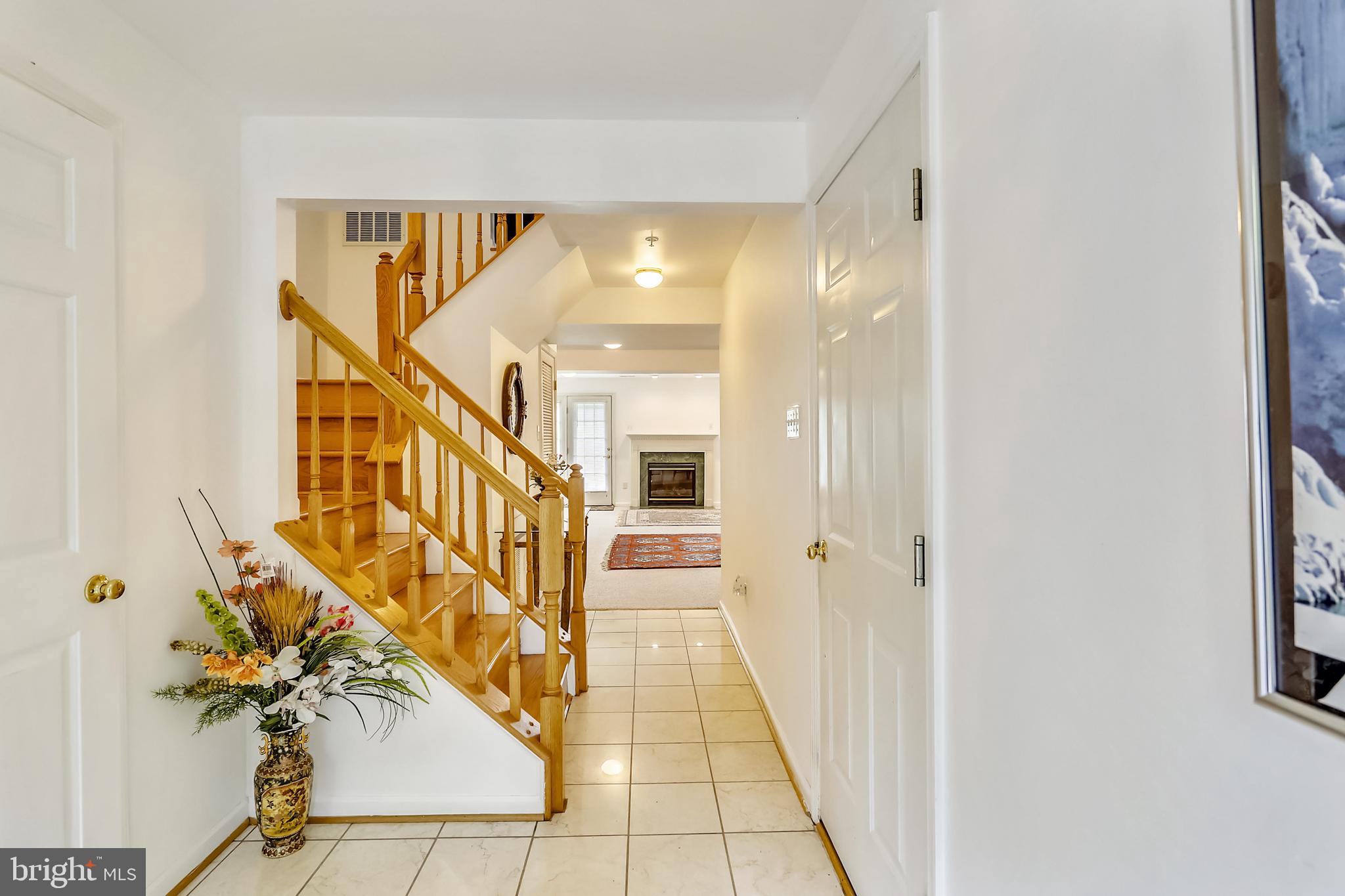 4675 Weston Place Olney, MD 20832 - Photo 3 of 37