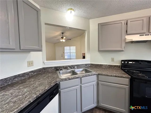 $1,200 | 2211 Barry Drive, Killeen, TX 76543