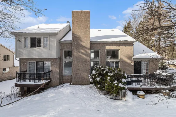 $525,000 | 28909 Hidden Trail, Farmington Hills, MI 48331