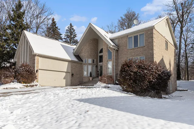 $525,000 | 28909 Hidden Trail, Farmington Hills, MI 48331