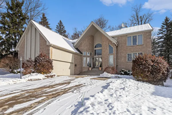 $525,000 | 28909 Hidden Trail, Farmington Hills, MI 48331