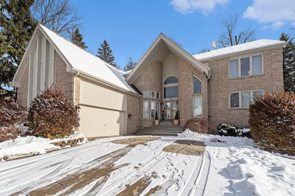 $525,000 | 28909 Hidden Trail, Farmington Hills, MI 48331