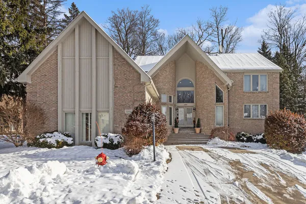 $525,000 | 28909 Hidden Trail, Farmington Hills, MI 48331