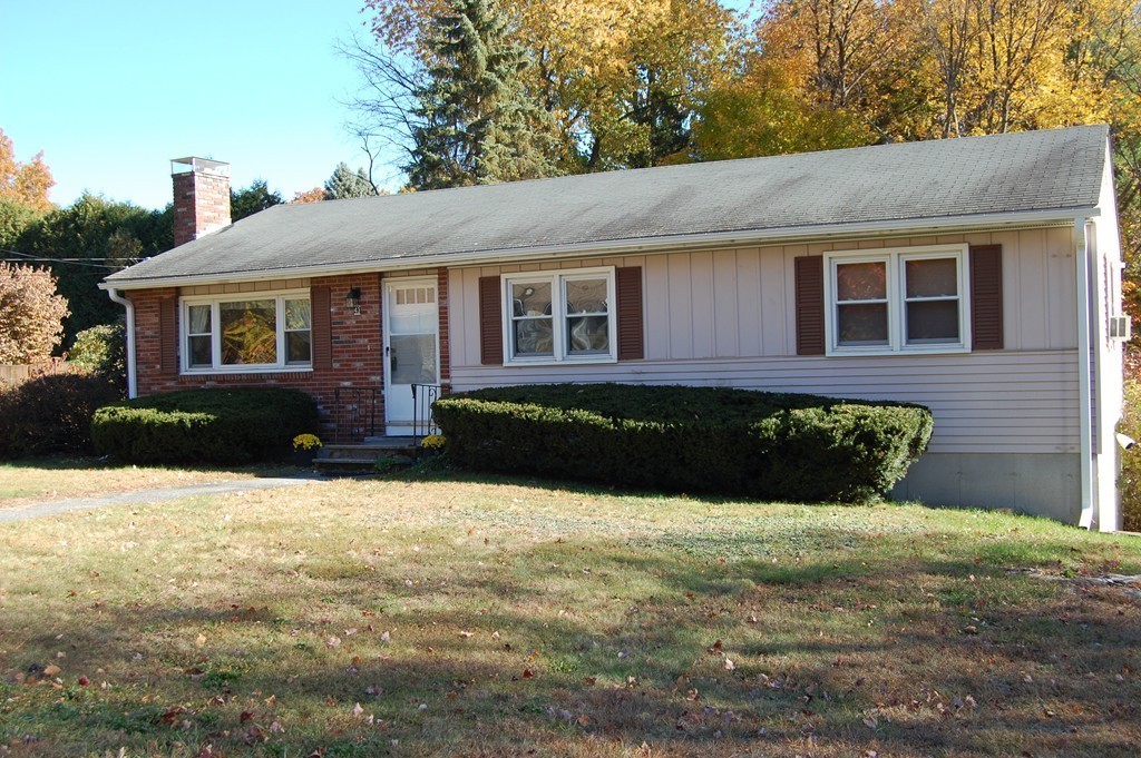 43 Winsor Road Lancaster, MA 01523 - Photo 4 of 19 a front view of a house with yard