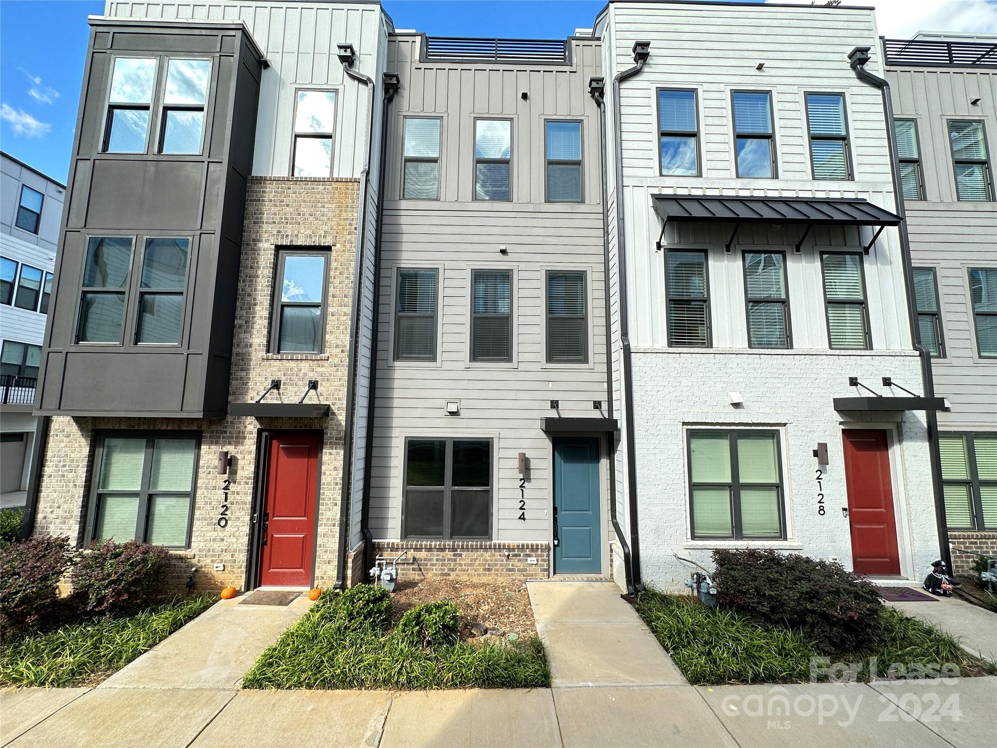 2124 Terwilliger Trail Charlotte, NC 28203 - Photo 1 of 36 a front view of a brick building