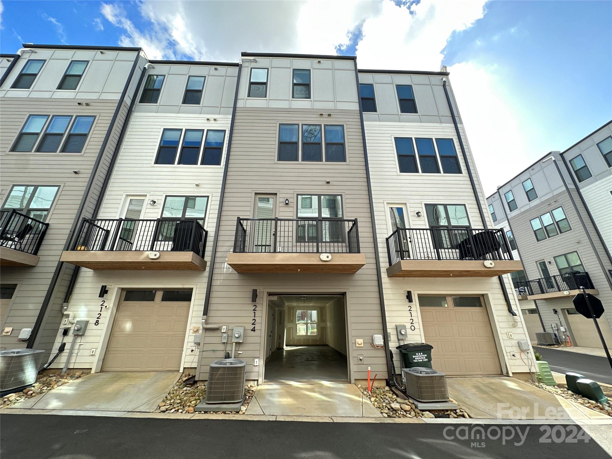 2124 Terwilliger Trail Charlotte, NC 28203 - Photo 35 of 36 a front view of a building