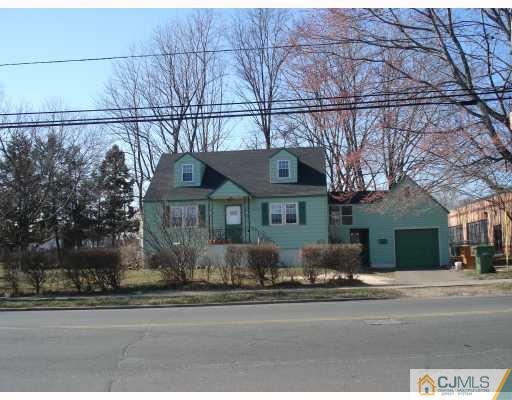 376 Old Post Road Edison, NJ 08817 - Photo 1 of 6 front view of a house