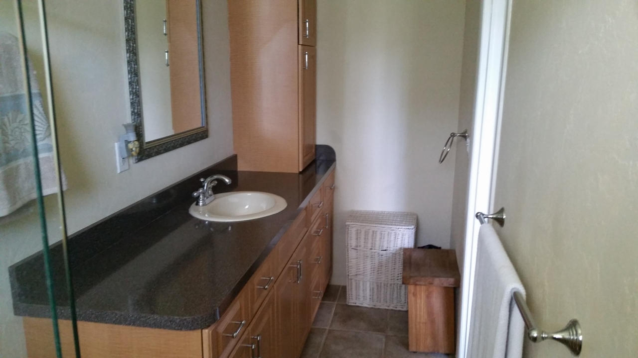 691 Northwest 12th Road Boca Raton, FL 33486 - Photo 7 of 10 691 NW 12 Rd- Bathroom 2