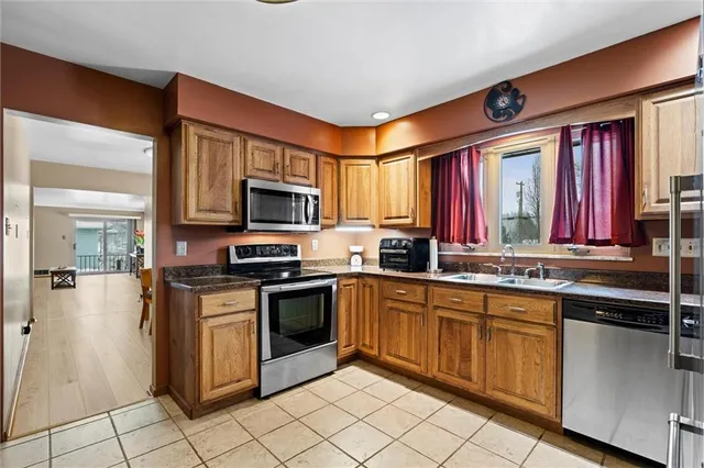 $330,000 | 894 Highway 356, Leechburg, PA 15656