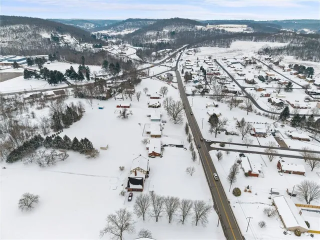 $330,000 | 894 Highway 356, Leechburg, PA 15656