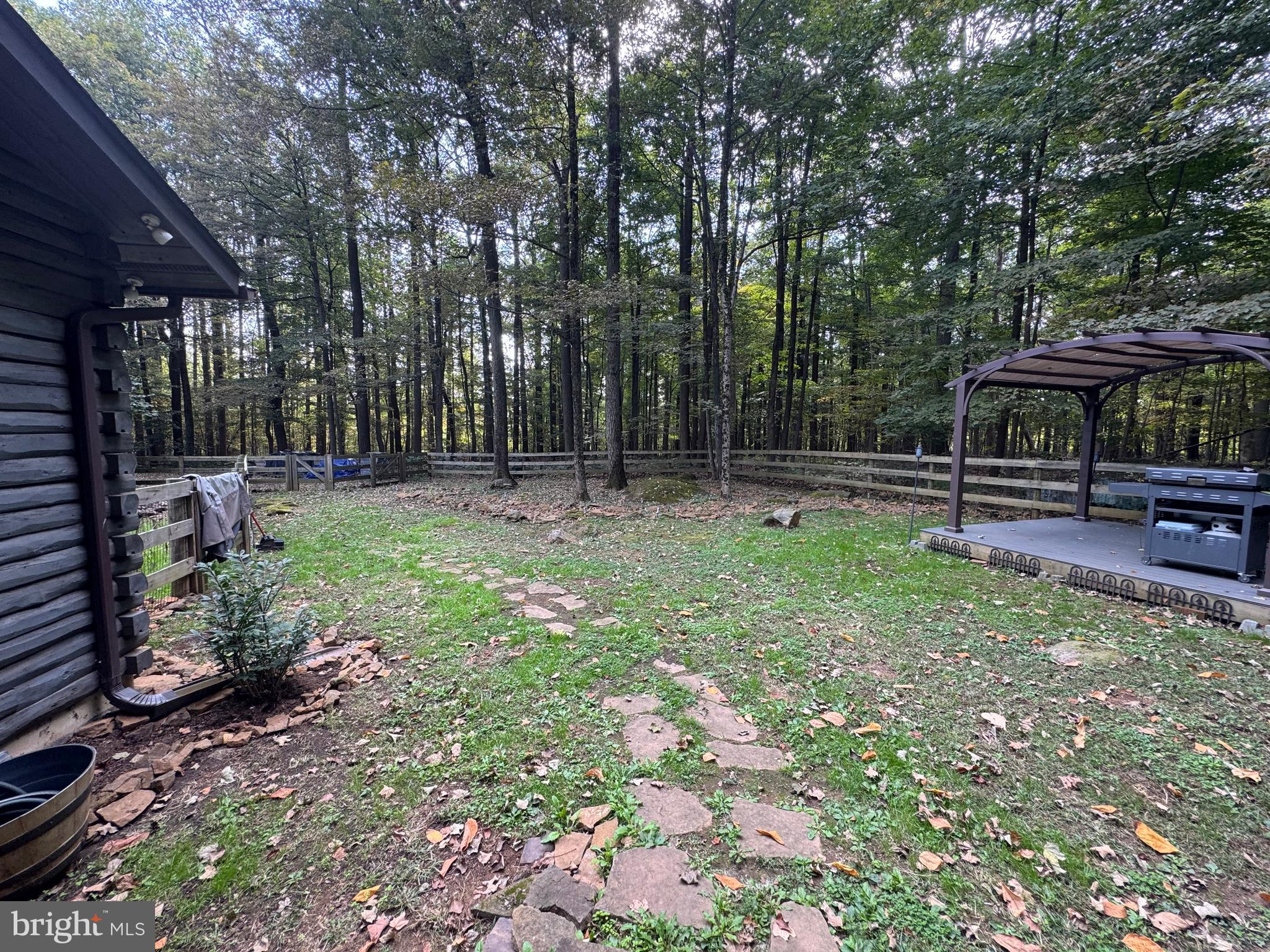 172 Stone Road Barto, PA 19504 - Photo 6 of 16 Raised Pergola