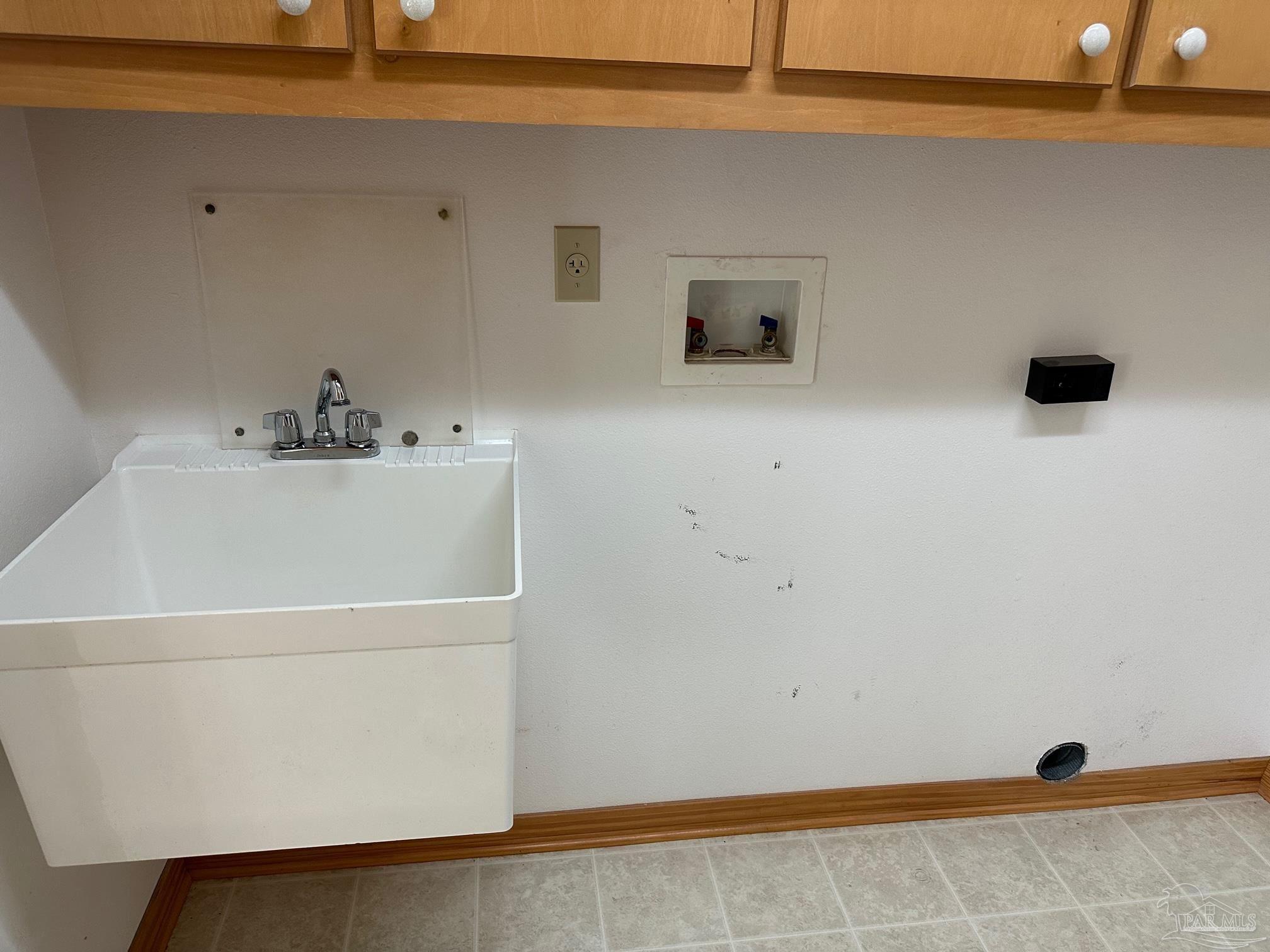 5112 Hamilton Lane Pace, FL 32571 - Photo 35 of 42 Low Garden Sink, just needs sprayer to be pet wash