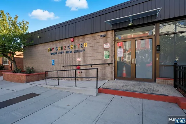 $2,700 | 222 47th Street, Unit 1, Union City, NJ 07087