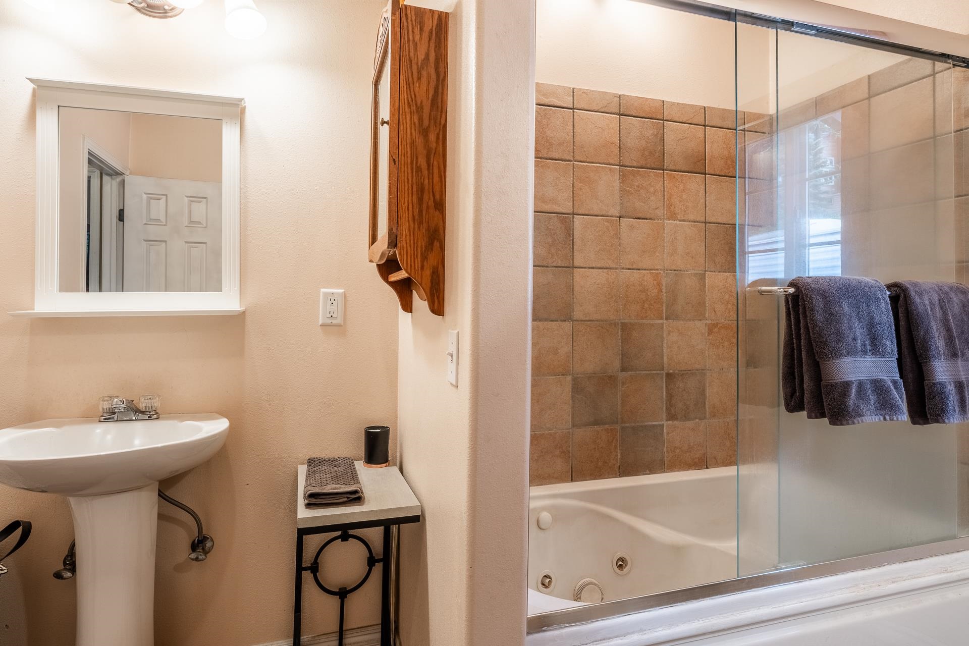 182 Davison Road Mammoth Lakes, CA 93546 - Photo 16 of 25 a bathroom with a sink toilet and shower