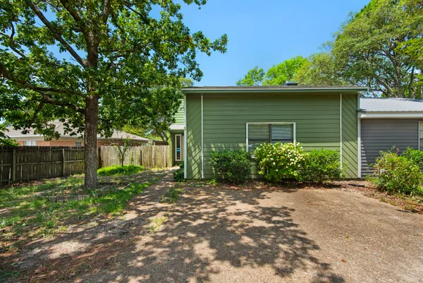 $1,625 | 62 4th Avenue, Unit 5, Shalimar, FL 32579