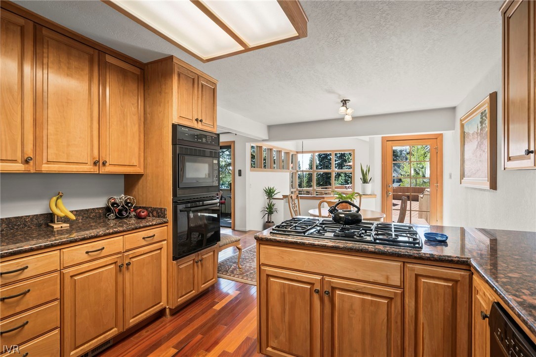594 Tyner Way Incline Village, NV 89451 - Photo 13 of 33 Kitchen