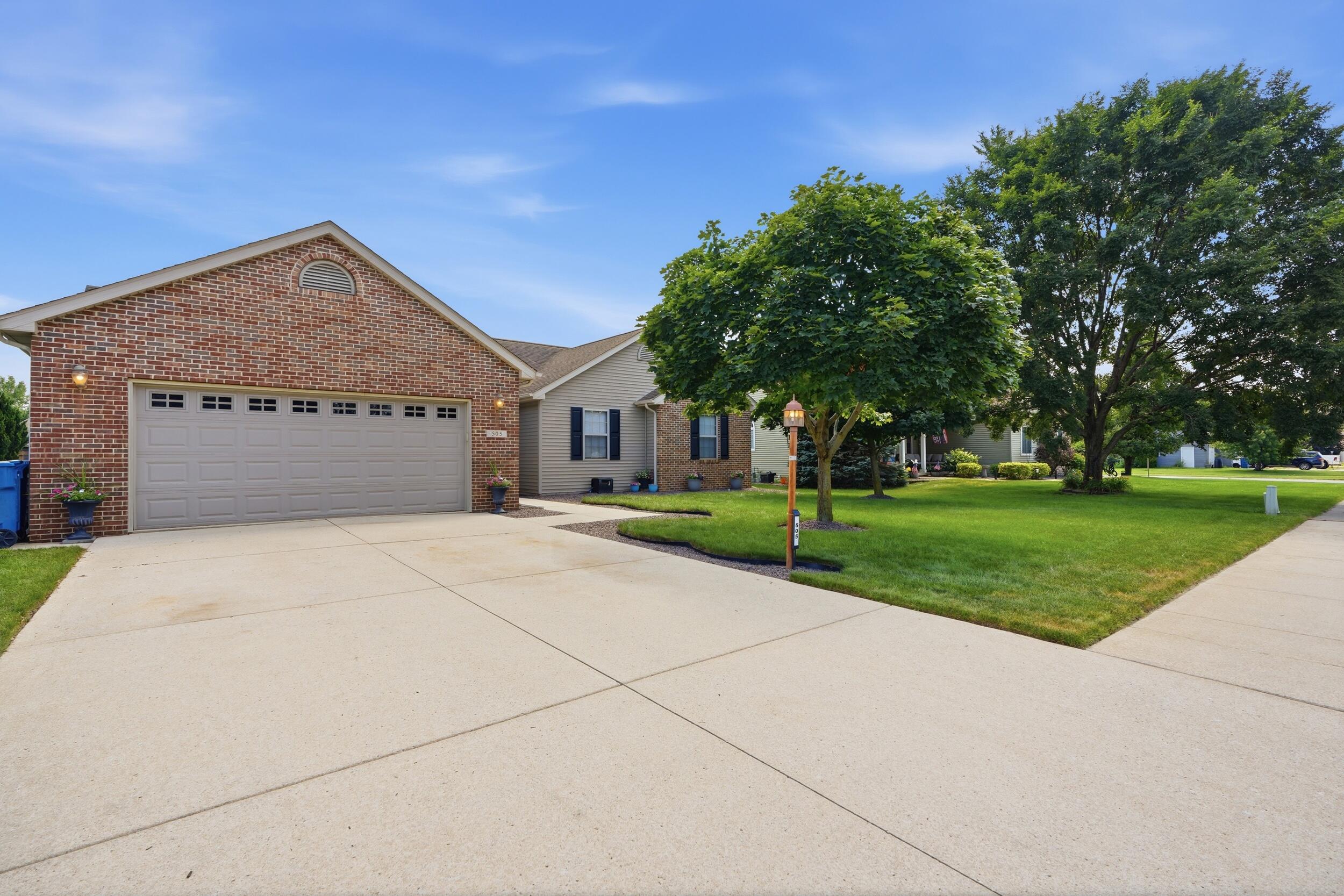 505 17th Street Southeast De Motte, IN 46310 - Photo 4 of 22 2500x1667