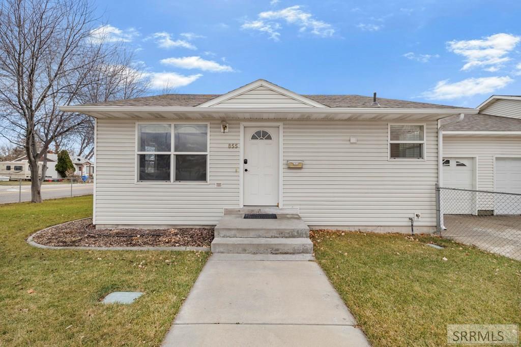 855 East Walnut Street Pocatello, ID 83201 - Photo 2 of 36