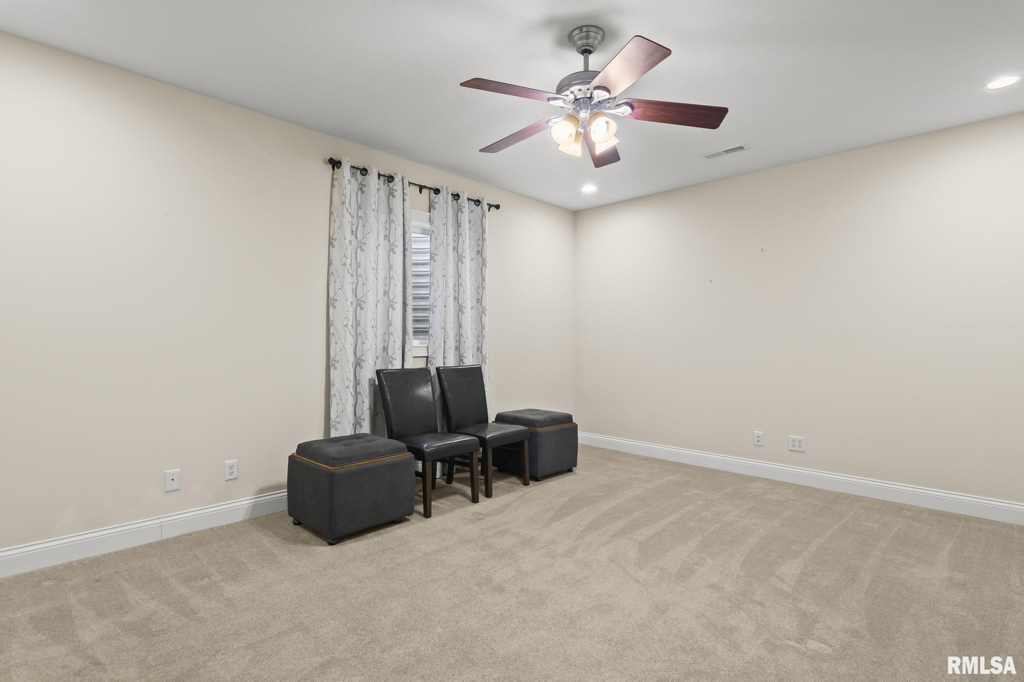 2104 Dubsdread Lane Springfield, IL 62711 - Photo 35 of 55