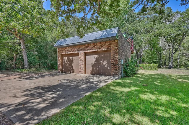 $519,000 | 5603 Sandy Creek Lane, Brenham, TX 77833