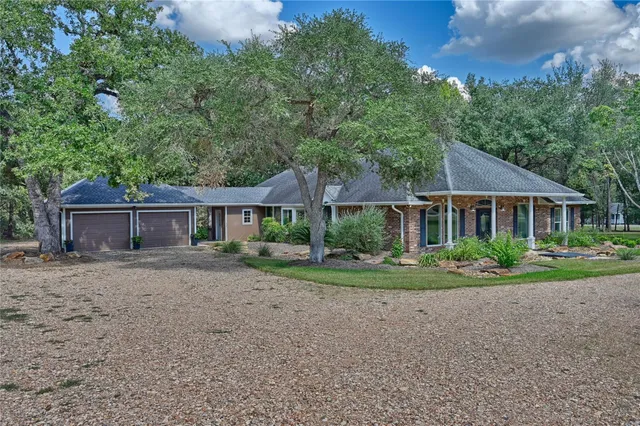 $519,000 | 5603 Sandy Creek Lane, Brenham, TX 77833