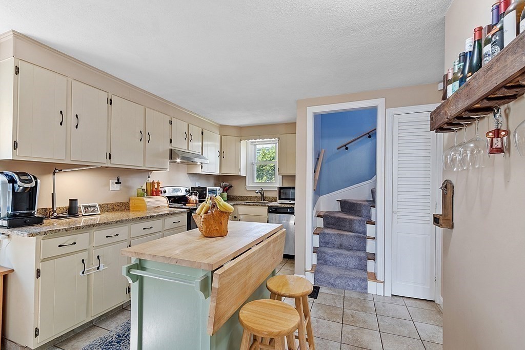 129 Maple Street Lynn, MA 01904 - Photo 14 of 36