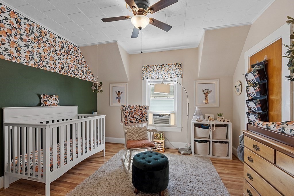 129 Maple Street Lynn, MA 01904 - Photo 19 of 36