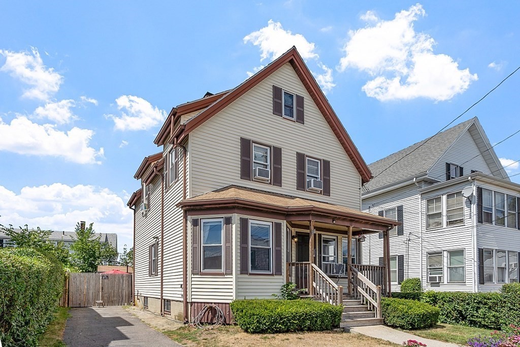 129 Maple Street Lynn, MA 01904 - Photo 3 of 36